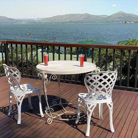 Marina Views Guesthouse Hartbeespoort Extérieur photo