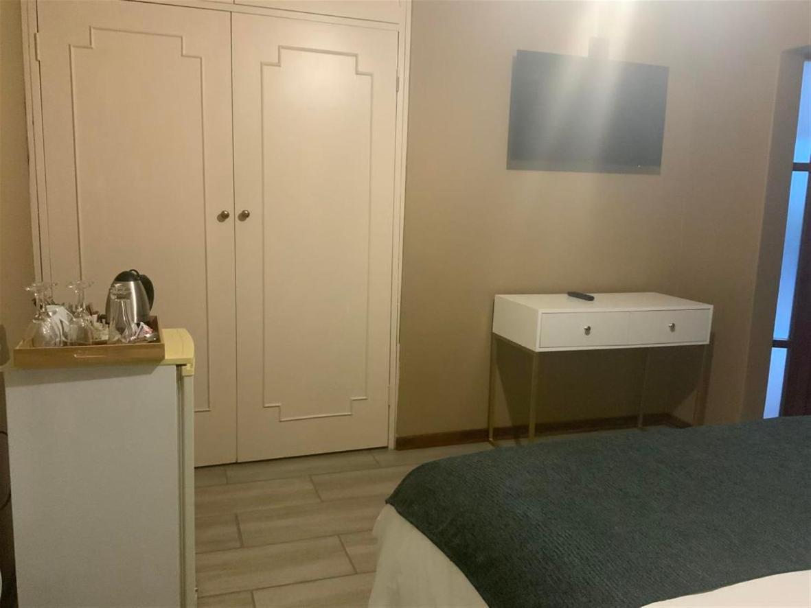 Marina Views Guesthouse Hartbeespoort Extérieur photo