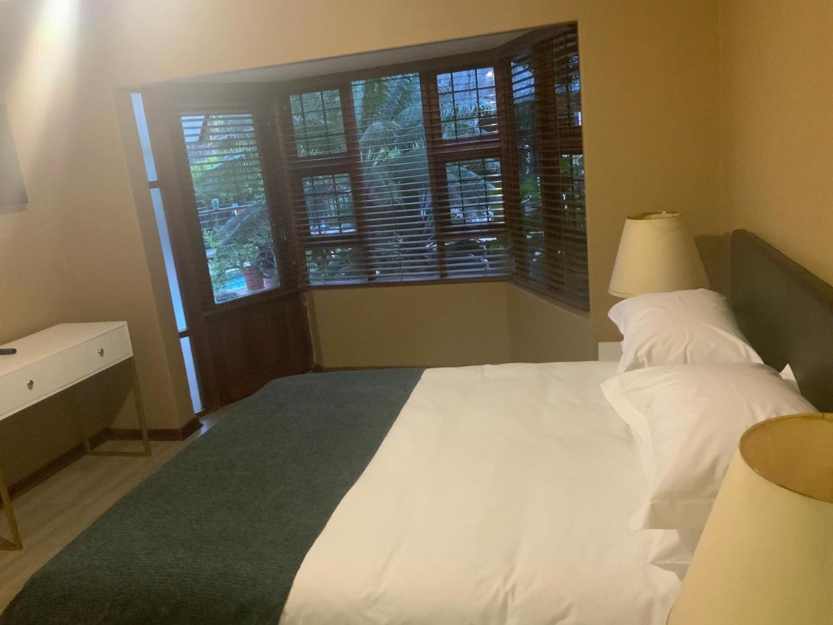 Marina Views Guesthouse Hartbeespoort Extérieur photo