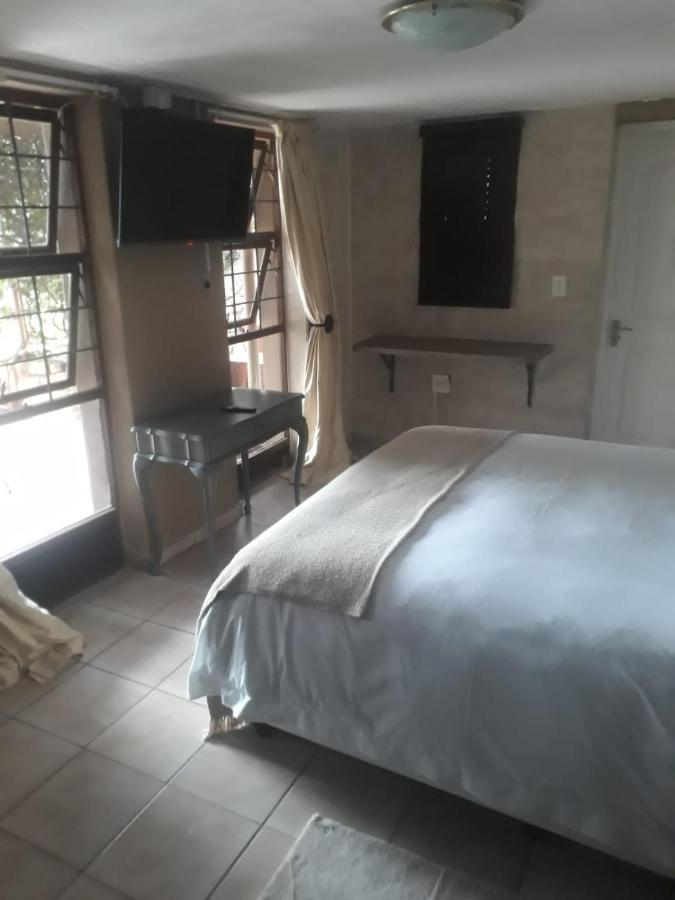Marina Views Guesthouse Hartbeespoort Extérieur photo